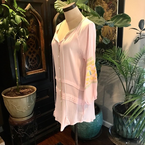 Lilou soft pink boho tribal embroidered button top - Picture 8 of 8